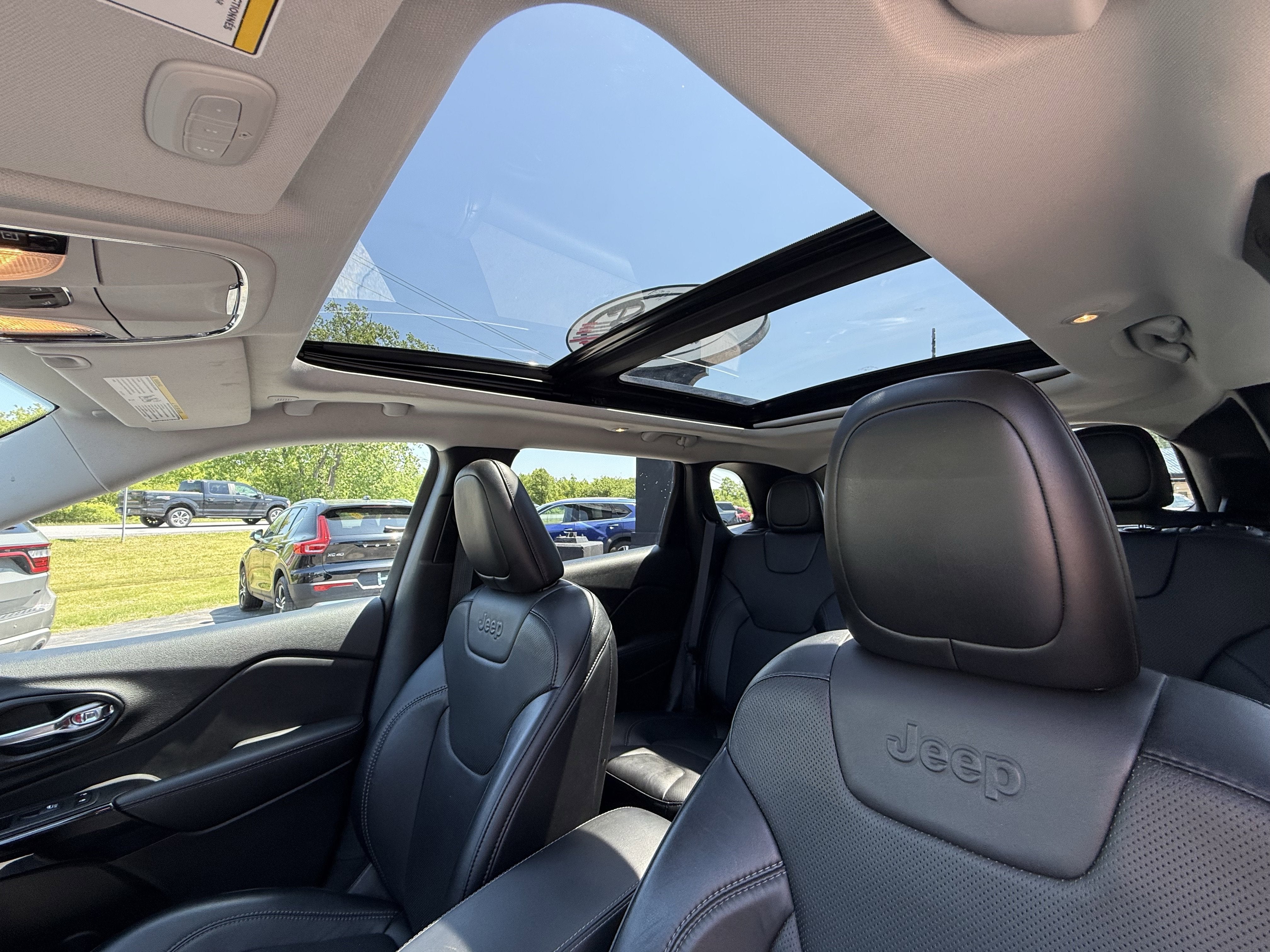 2023 Jeep Cherokee Altitude