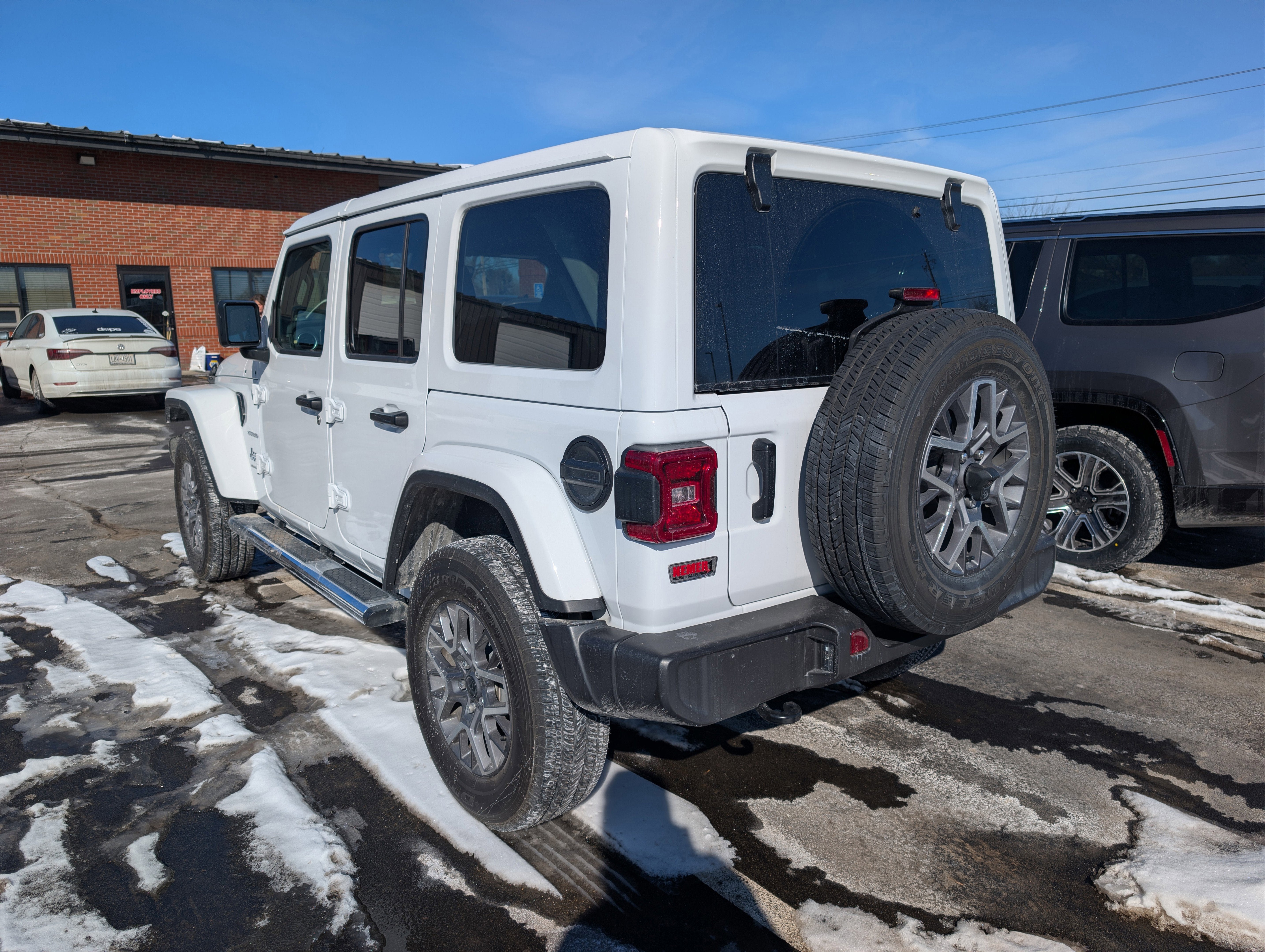 2024 Jeep Wrangler Sahara