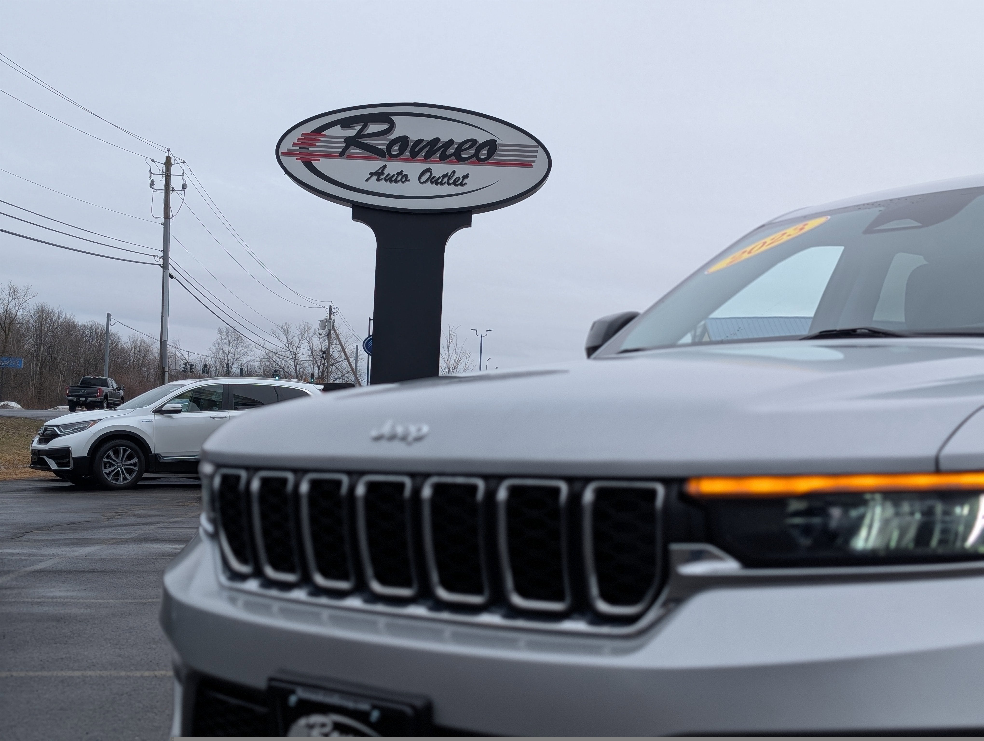 2023 Jeep Grand Cherokee Laredo