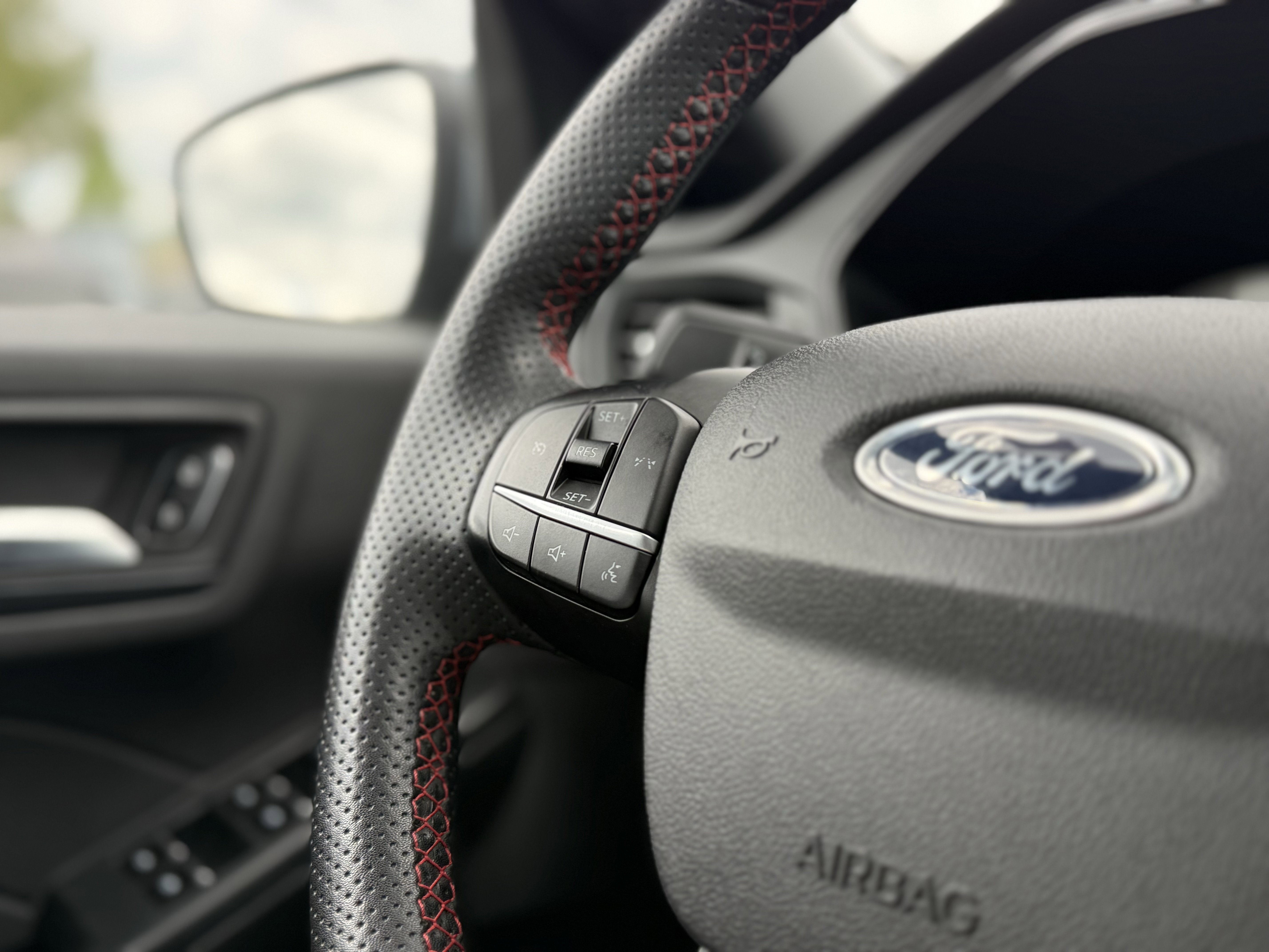 2023 Ford Escape ST-Line Select