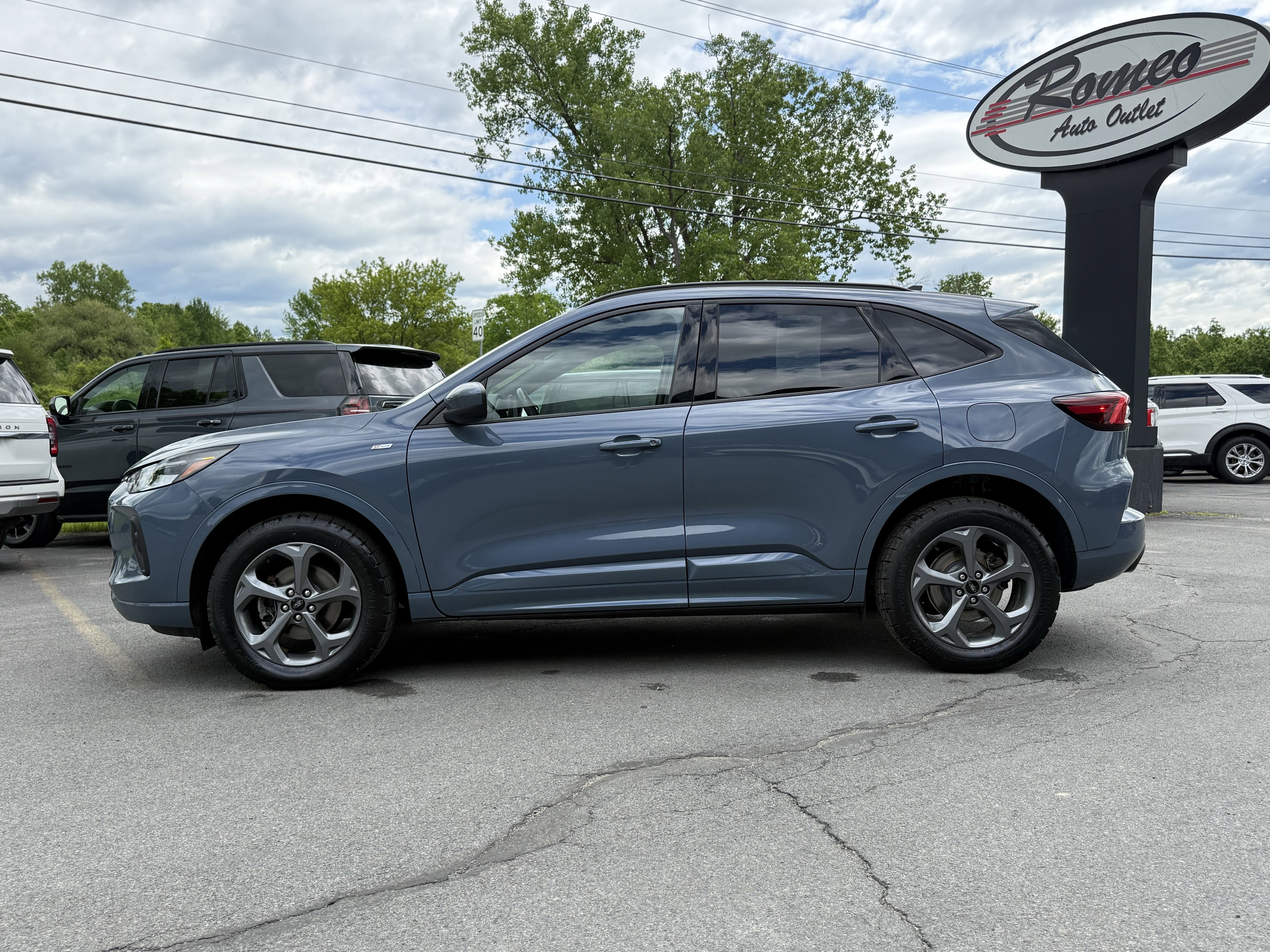 2023 Ford Escape ST-Line Select