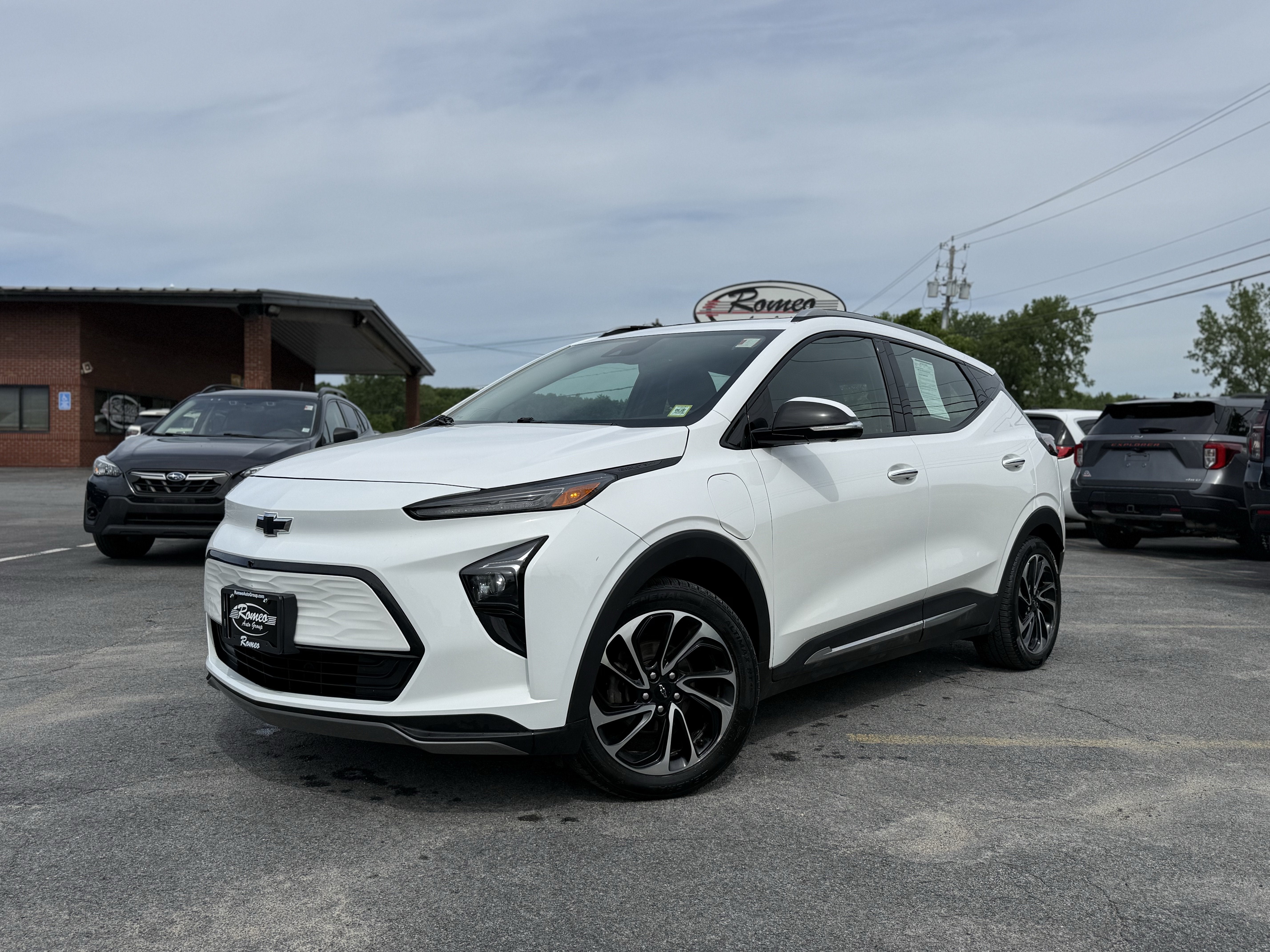 2022 Chevrolet Bolt EUV Premier's photo