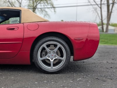 2001 Chevrolet Corvette Base