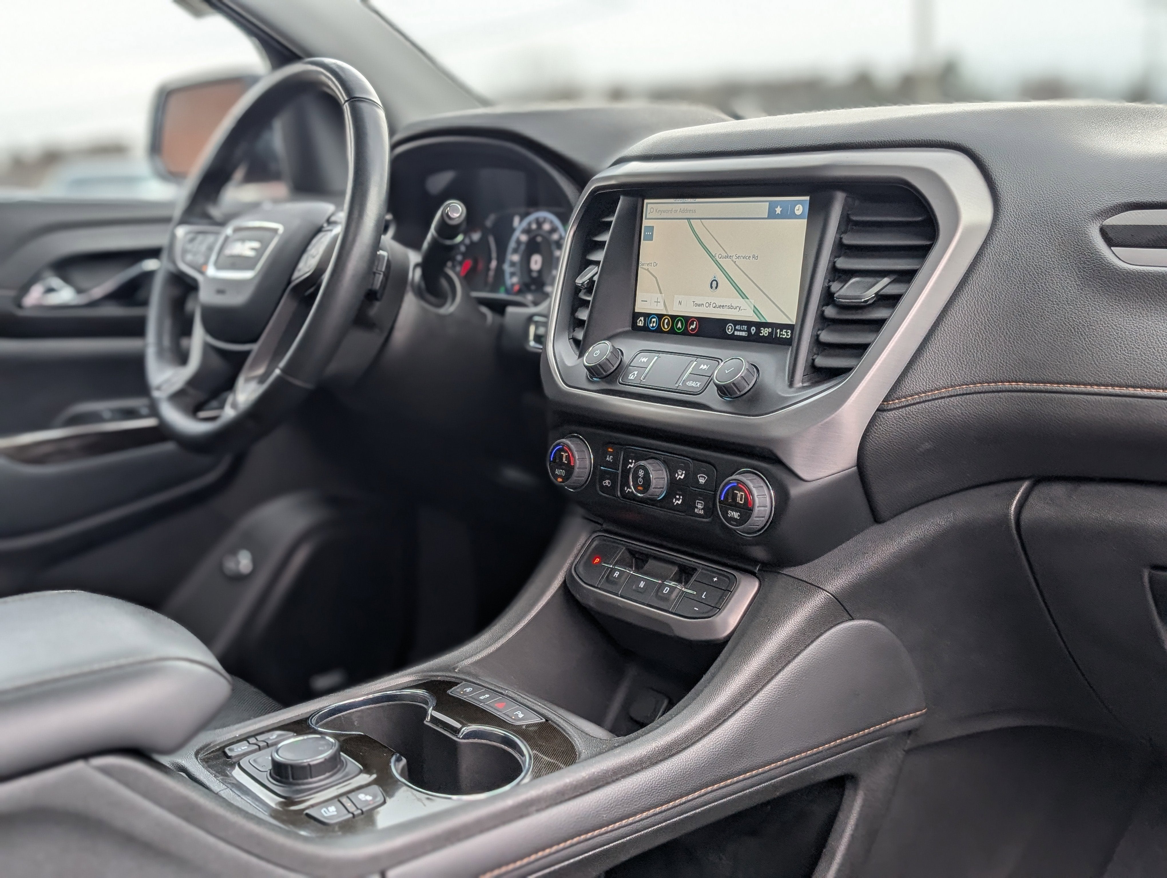 2023 GMC Acadia AT4