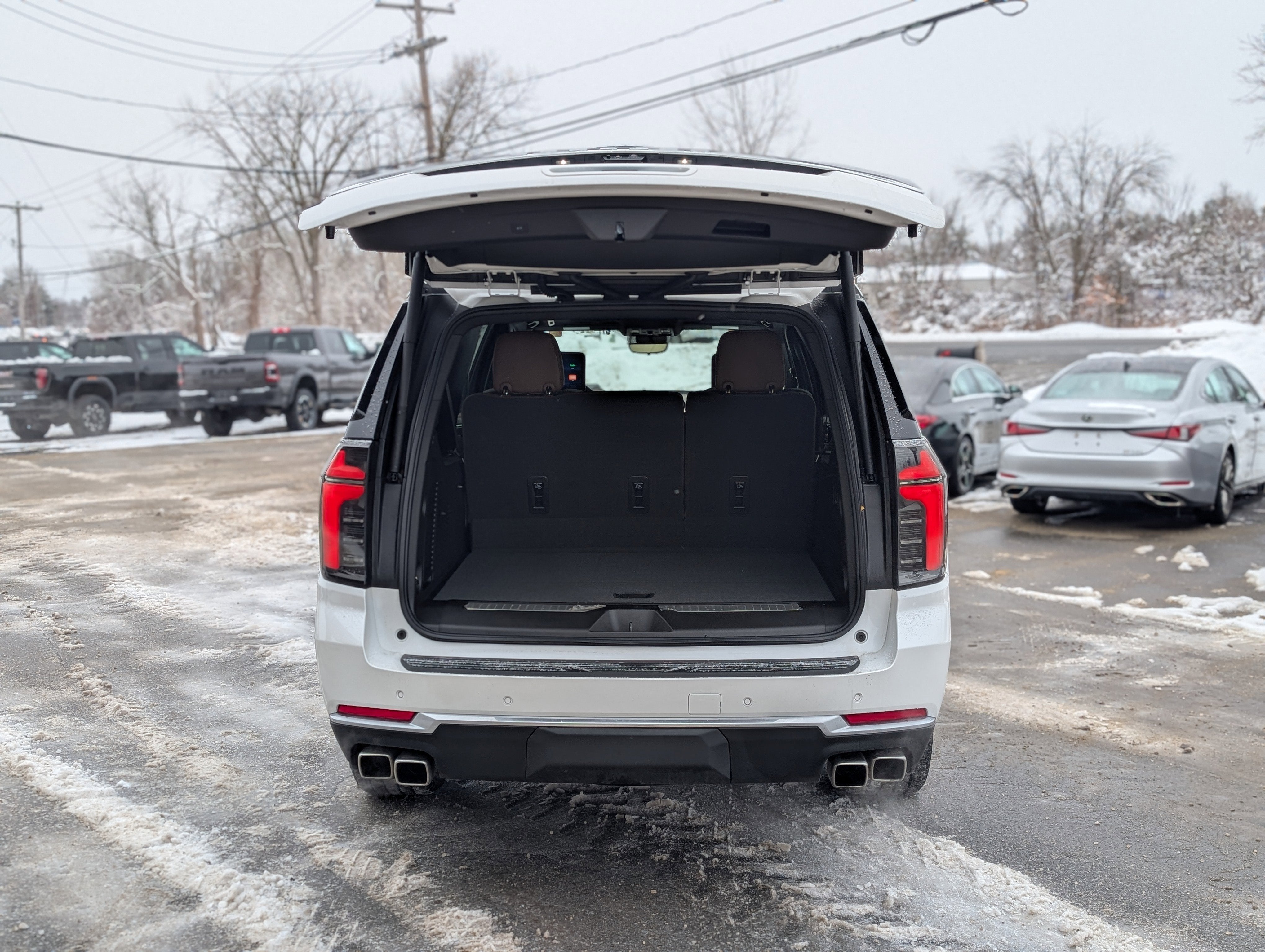 2025 Chevrolet Suburban High Country