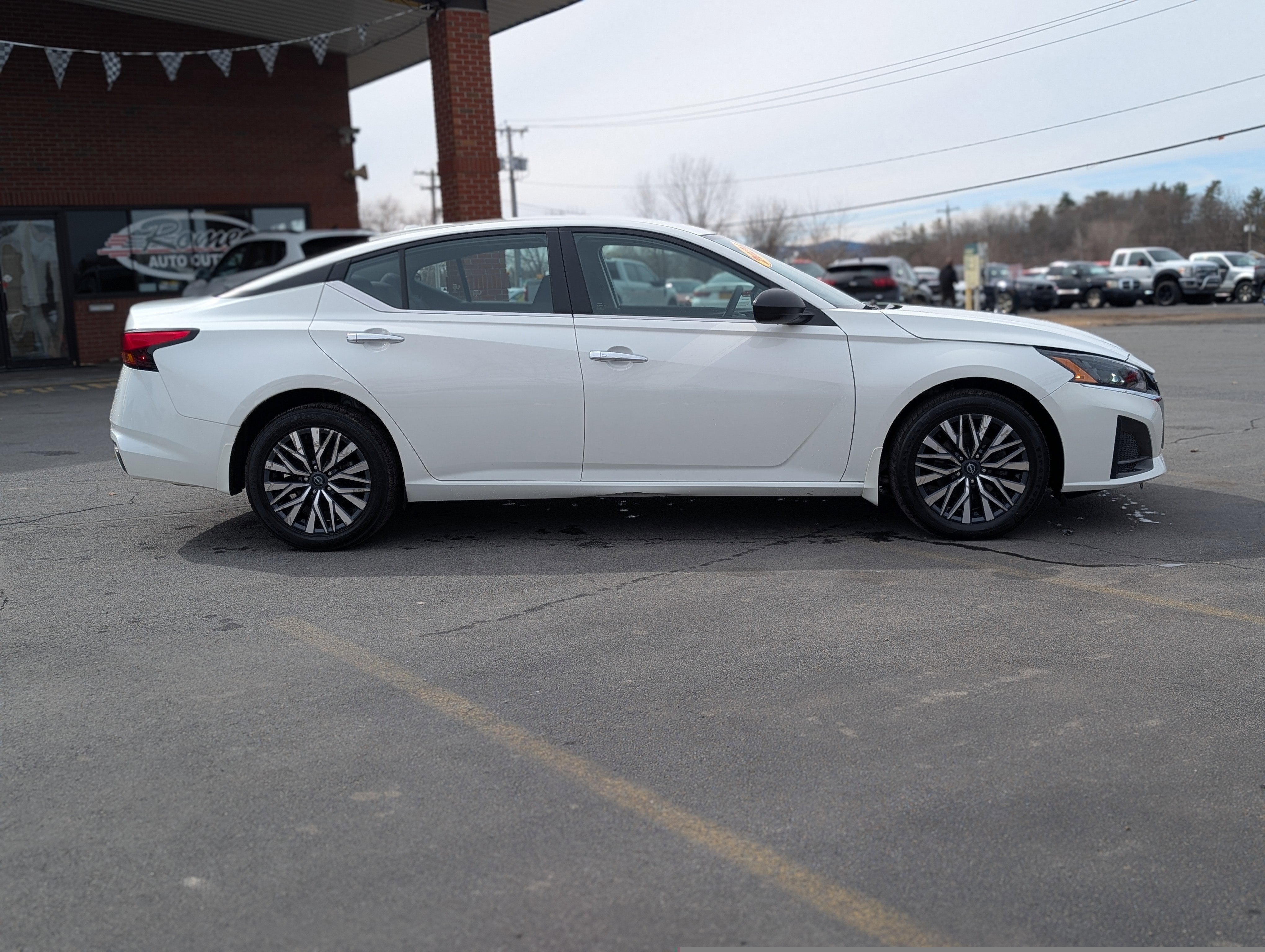 2024 Nissan Altima 2.5 SV