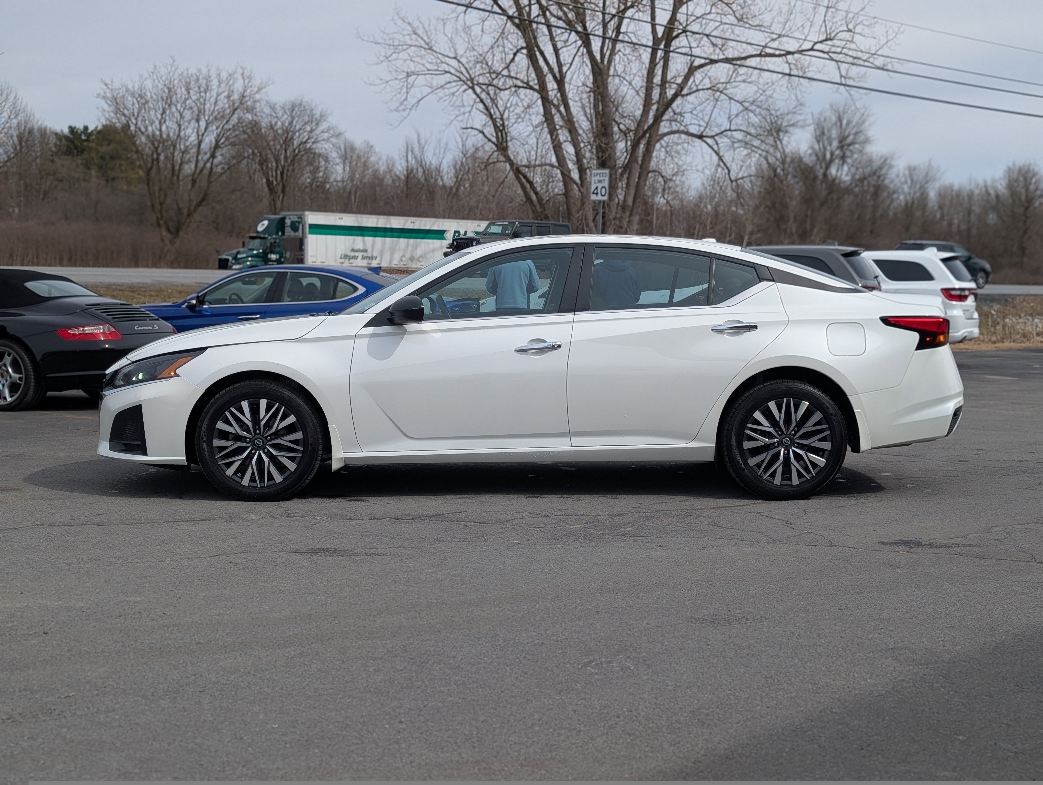 2024 Nissan Altima 2.5 SV