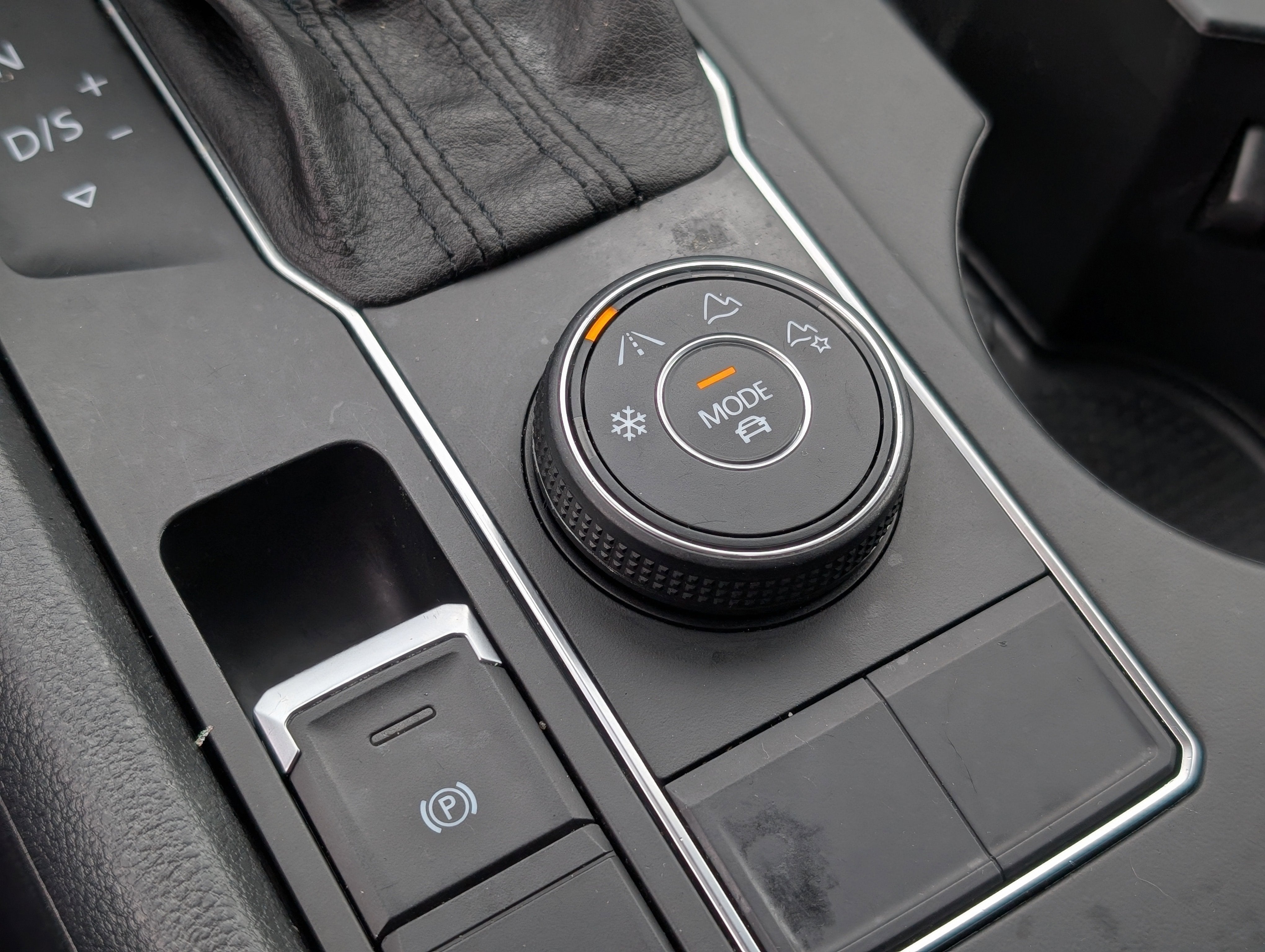 2019 Volkswagen Atlas S 4Motion