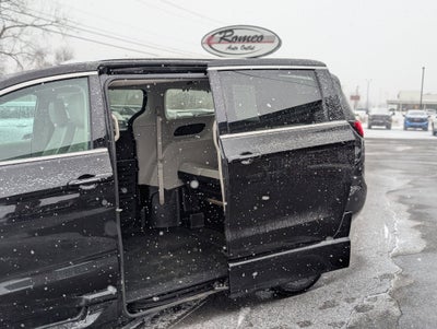 2021 Chrysler Pacifica Touring L Handicap Equipped