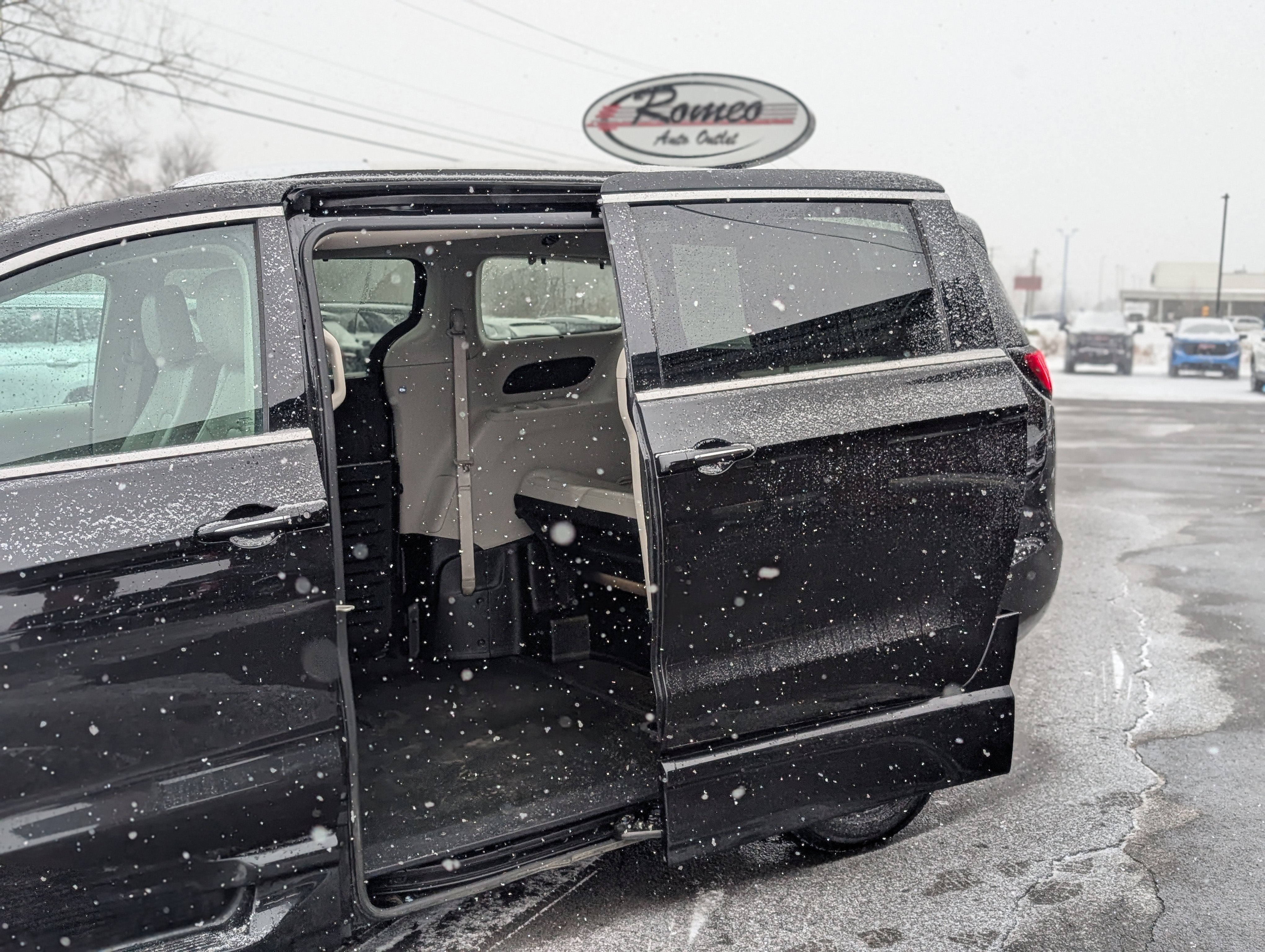 2021 Chrysler Pacifica Touring L Handicap Equipped