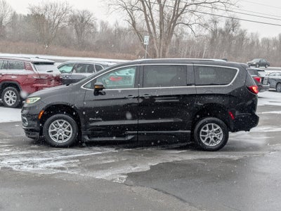 2021 Chrysler Pacifica Touring L Handicap Equipped