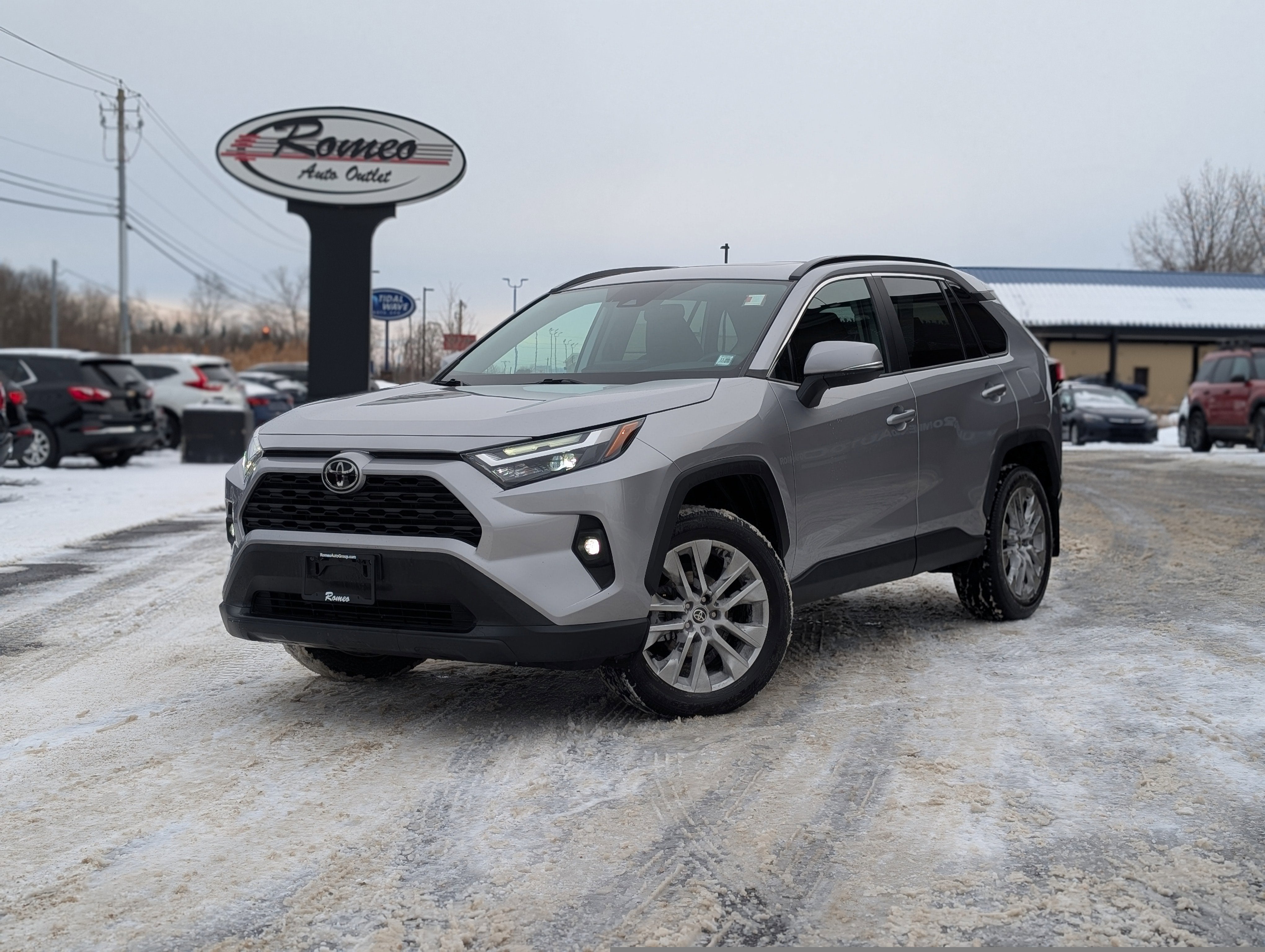 2022 Toyota RAV4 XLE Premium
