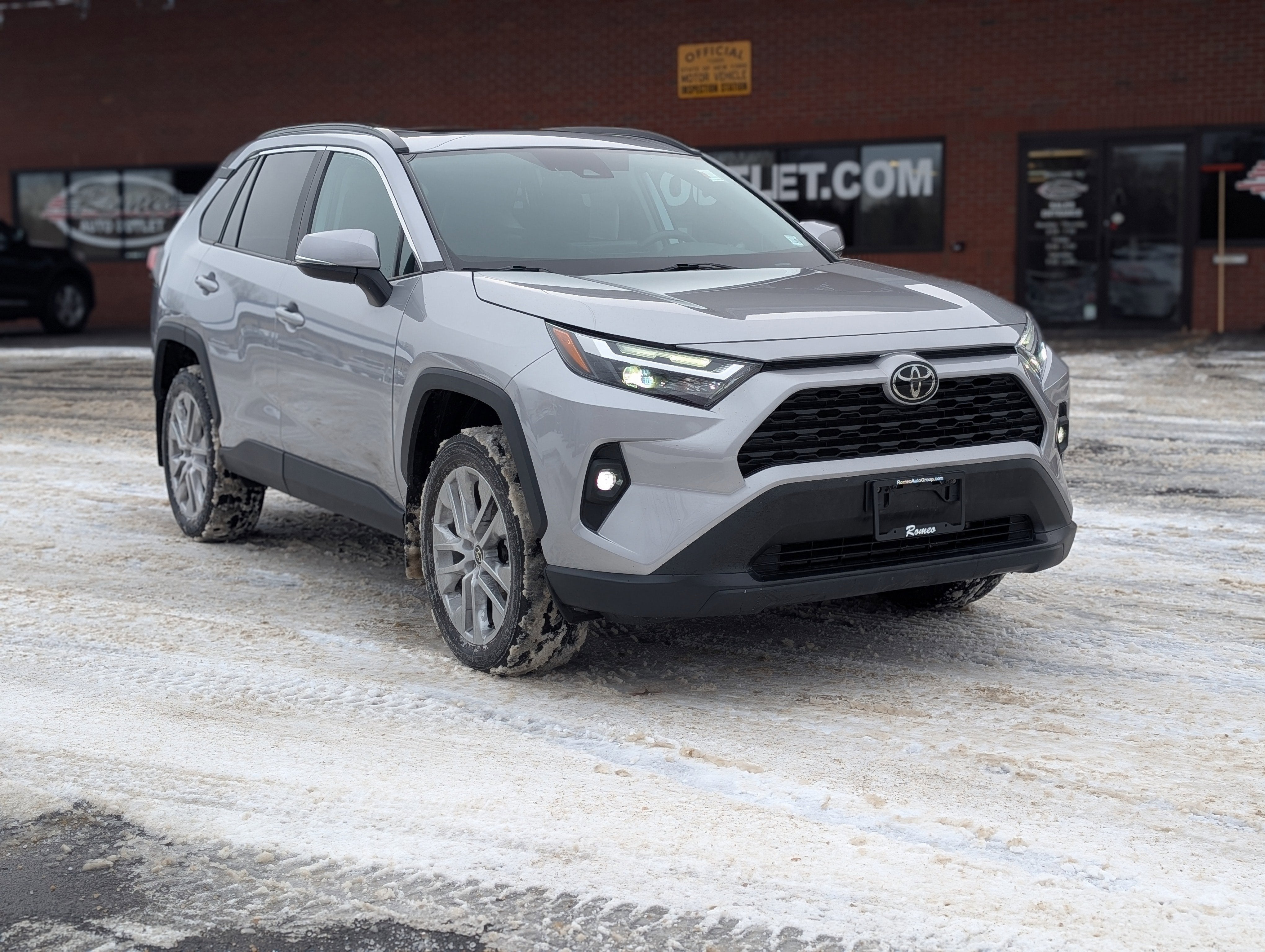 2022 Toyota RAV4 XLE Premium