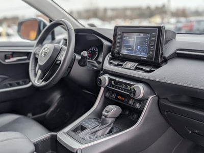 2022 Toyota RAV4 XLE Premium