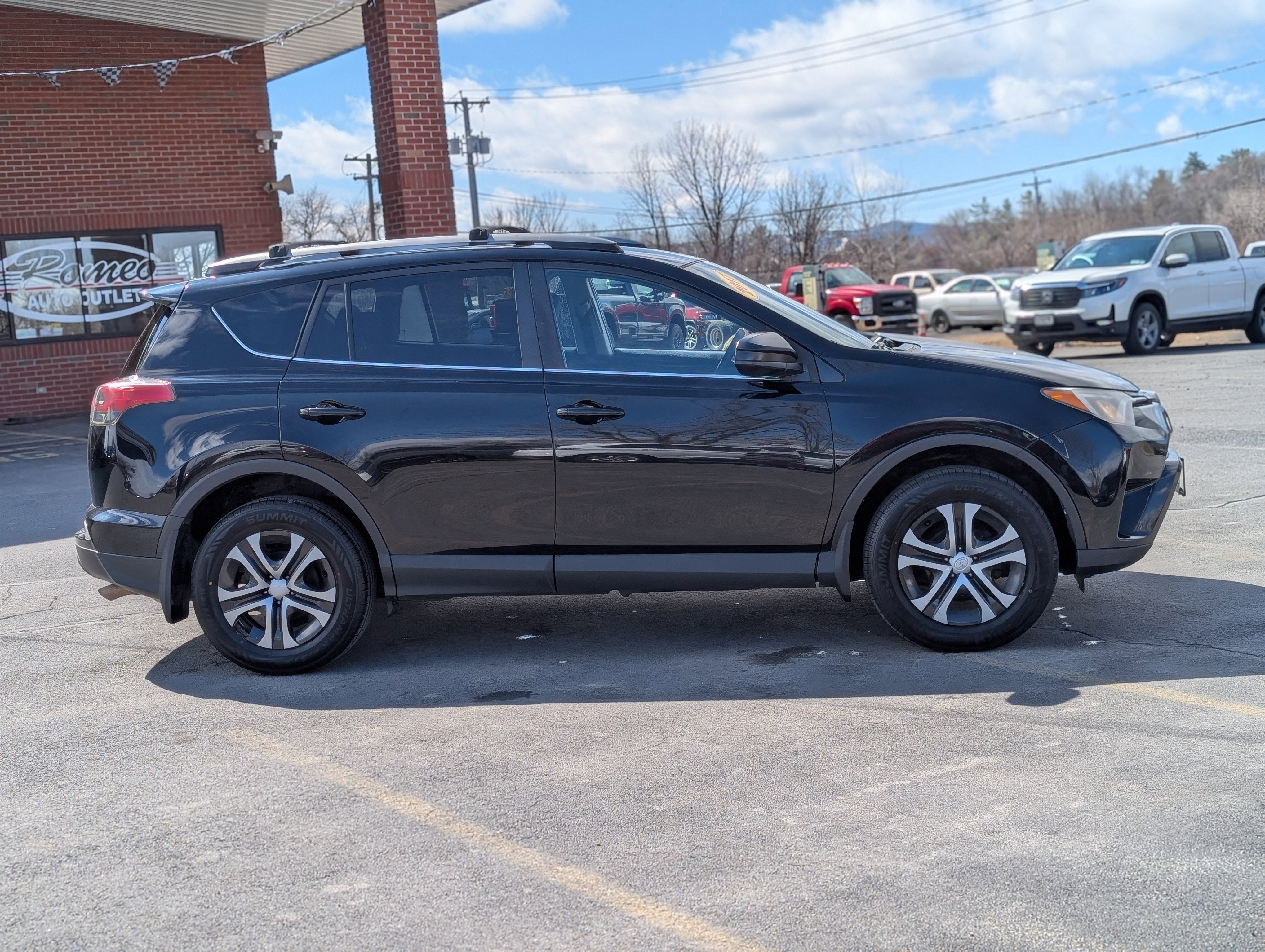 2017 Toyota RAV4 LE