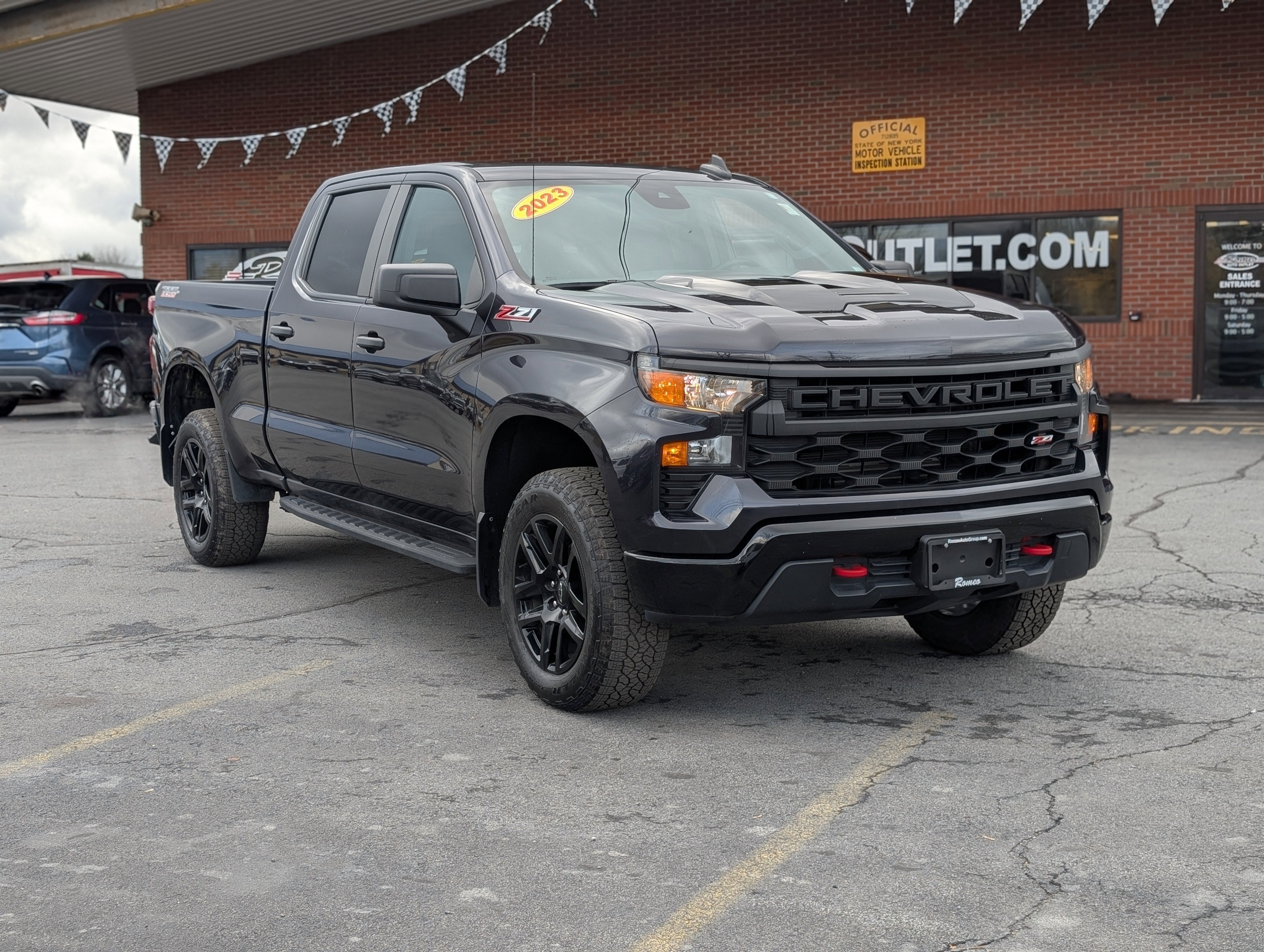 2023 Chevrolet Silverado 1500 Custom Trail Boss