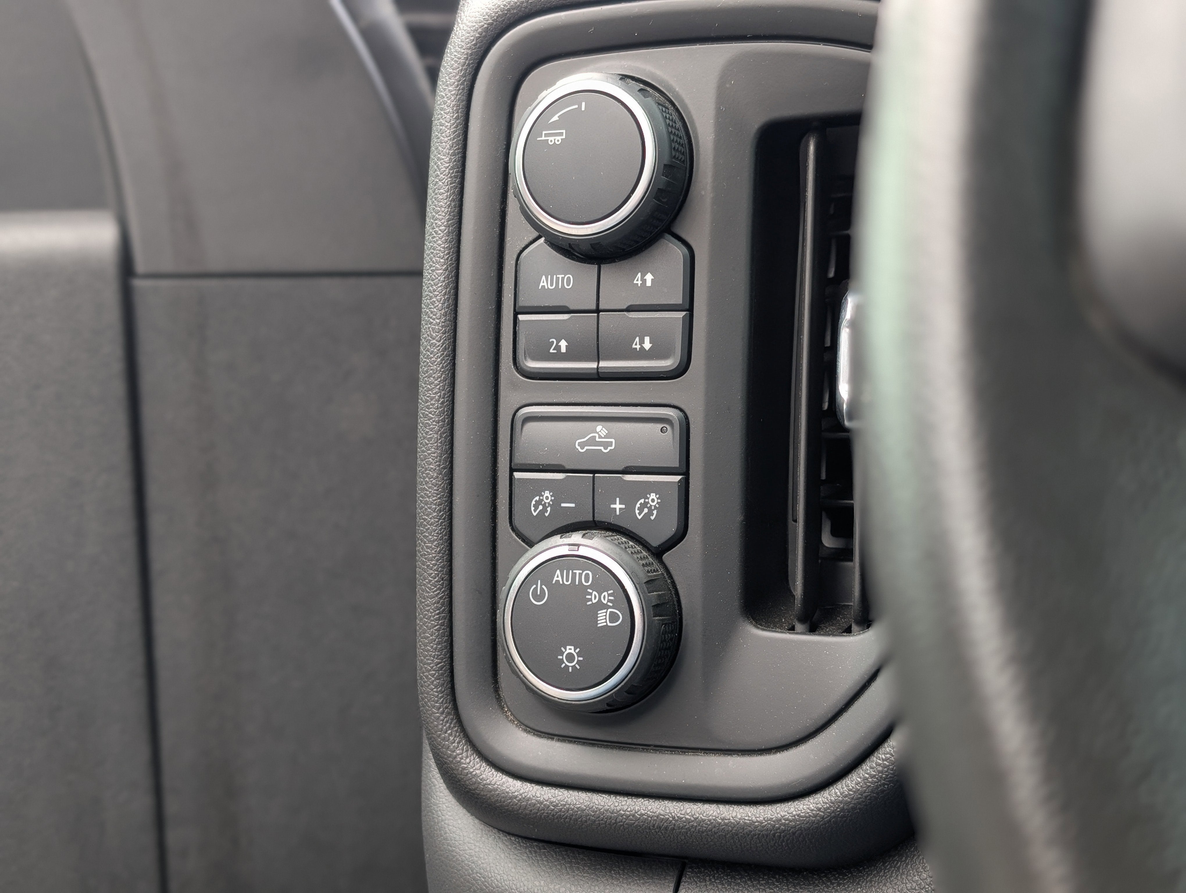 2023 Chevrolet Silverado 1500 Custom Trail Boss