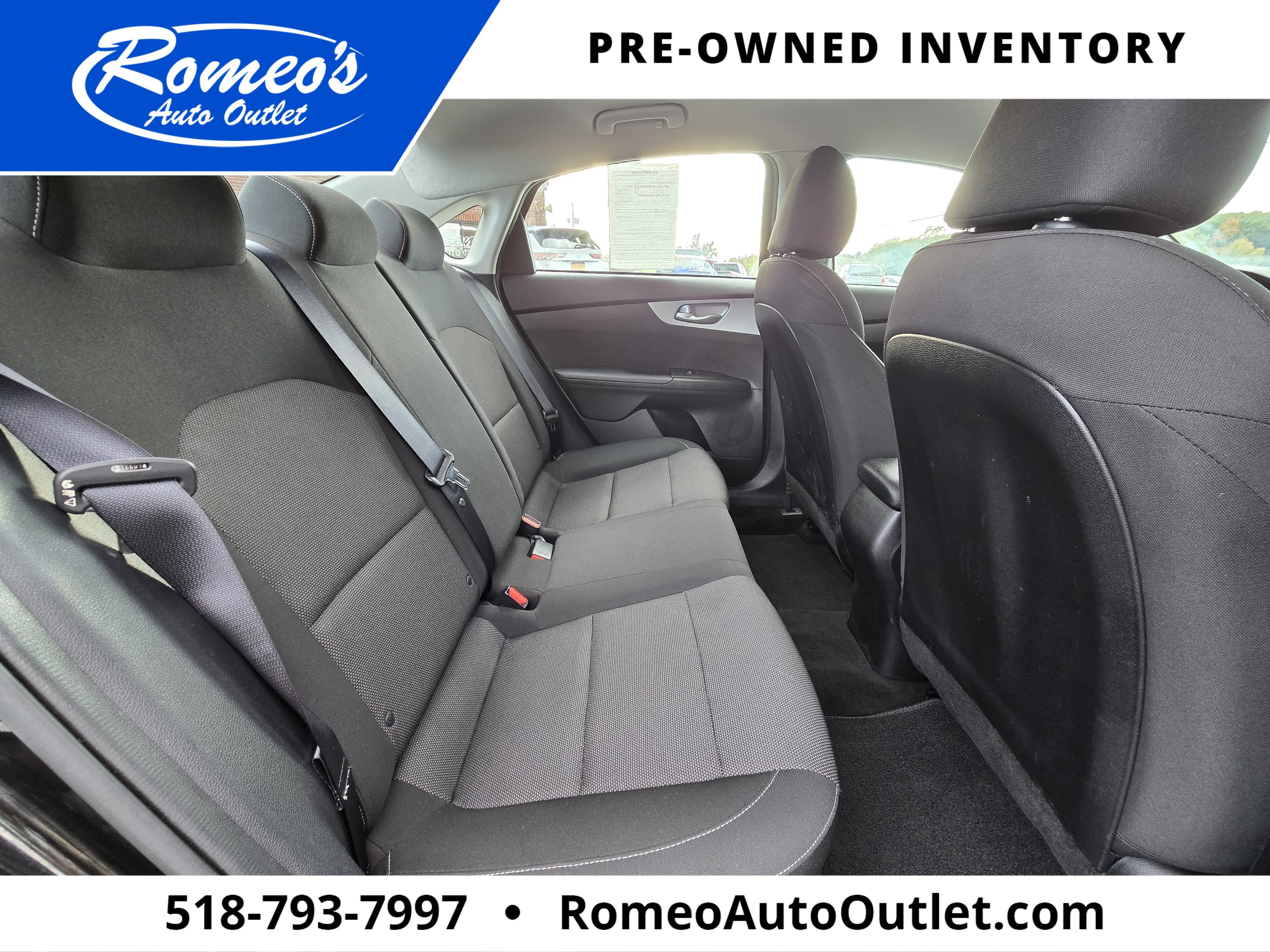 2023 Kia Forte LXS - Photo 29
