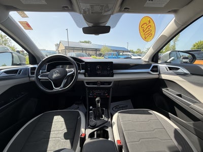 2025 Volkswagen Taos 1.5T SE