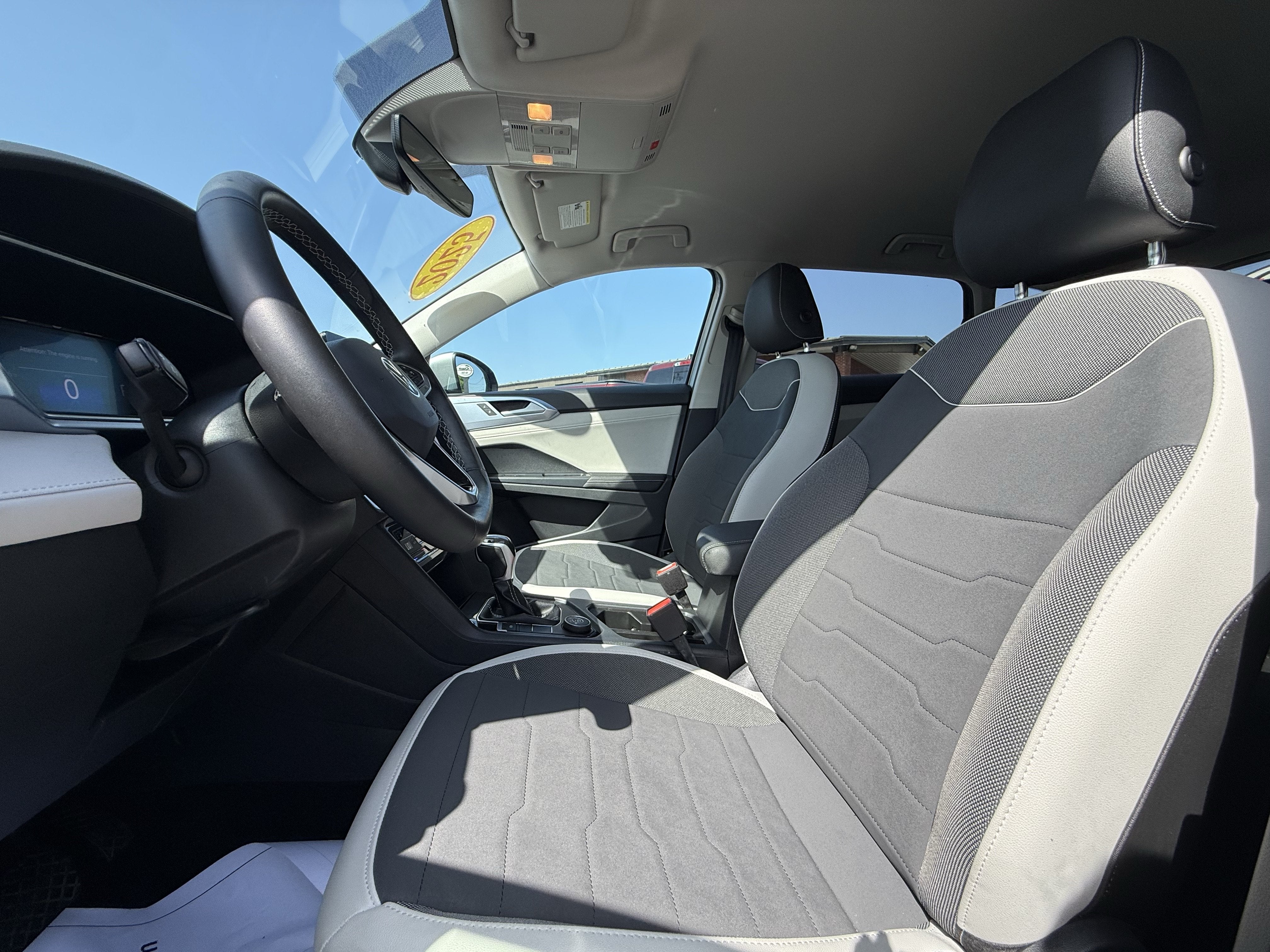 2025 Volkswagen Taos 1.5T SE