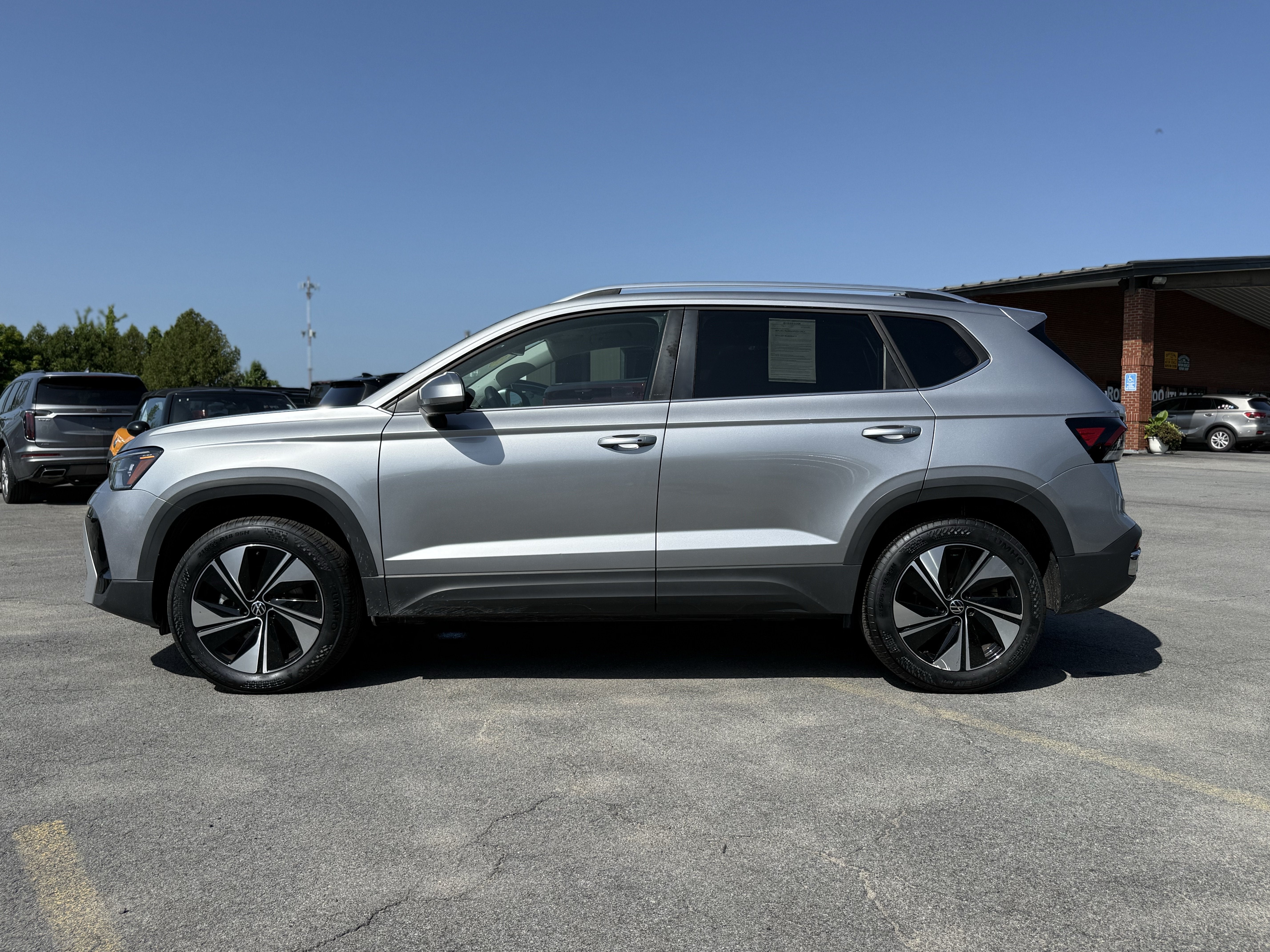 2025 Volkswagen Taos 1.5T SE