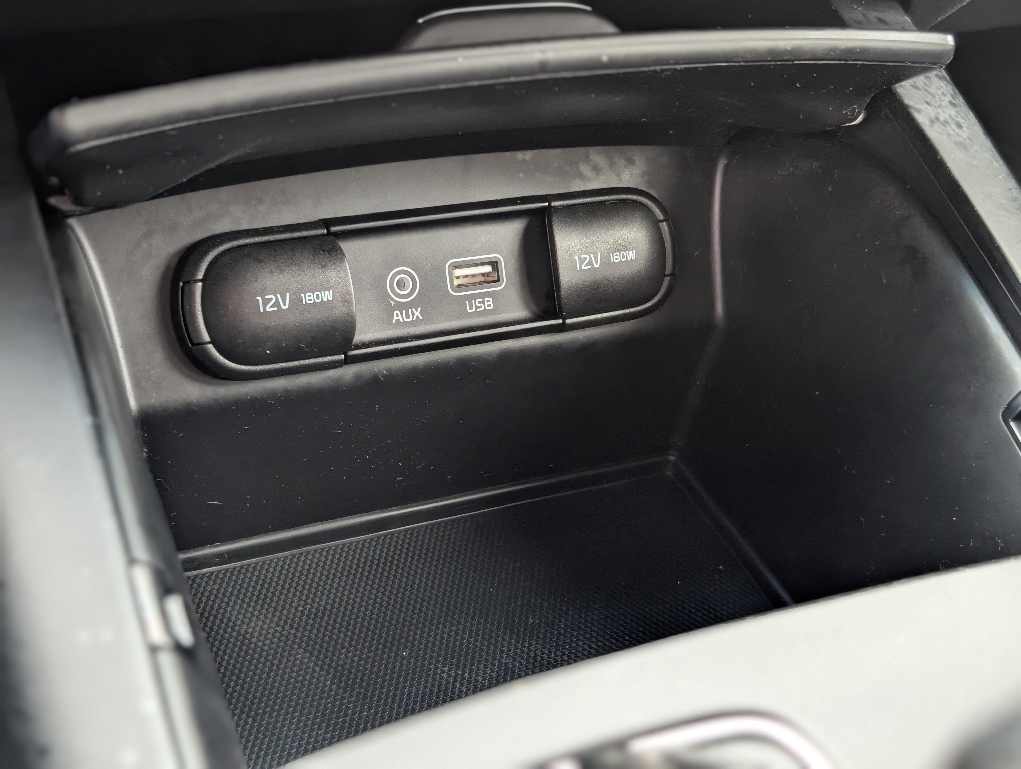 2019 Kia Sorento S