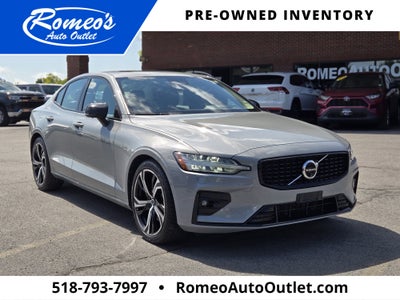 2024 Volvo S60 B5 Plus Dark Theme