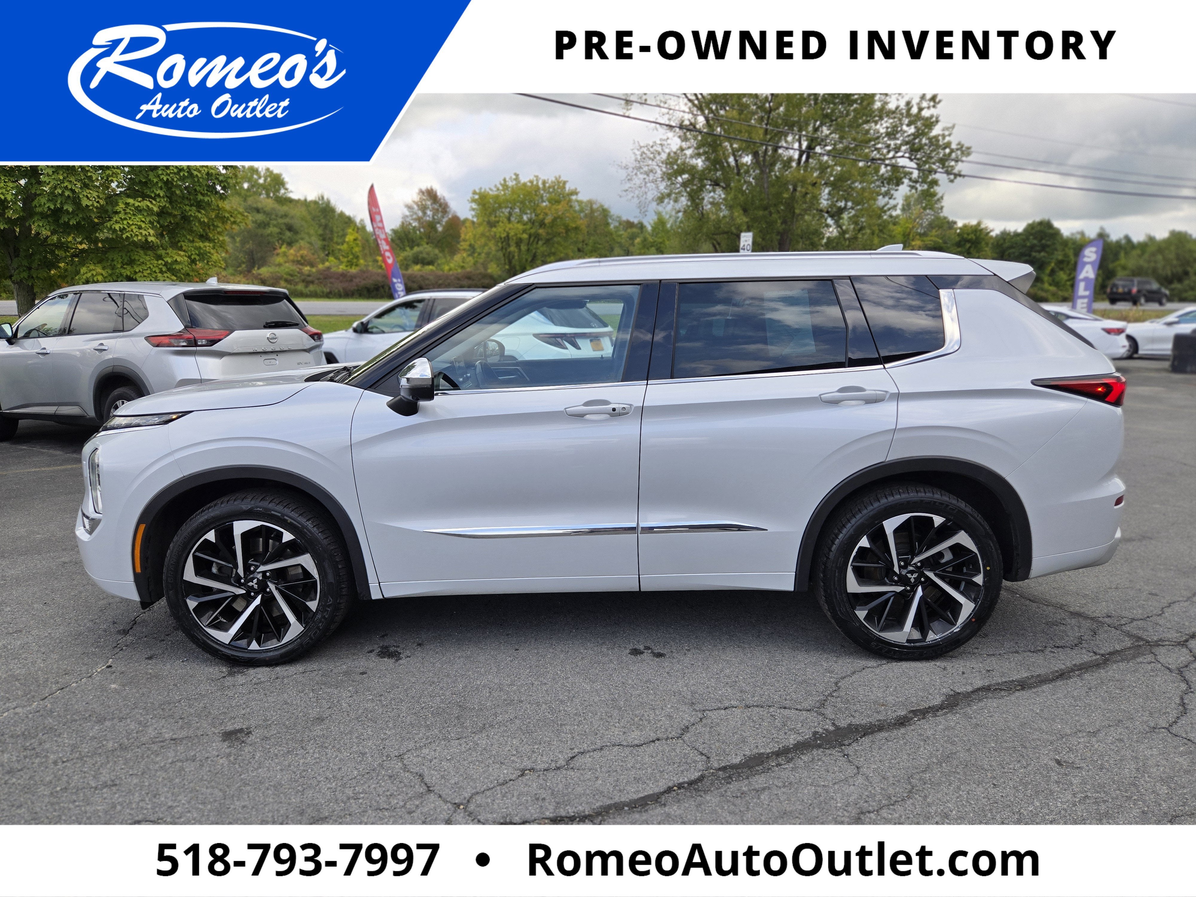 2023 Mitsubishi Outlander SEL - Photo 8