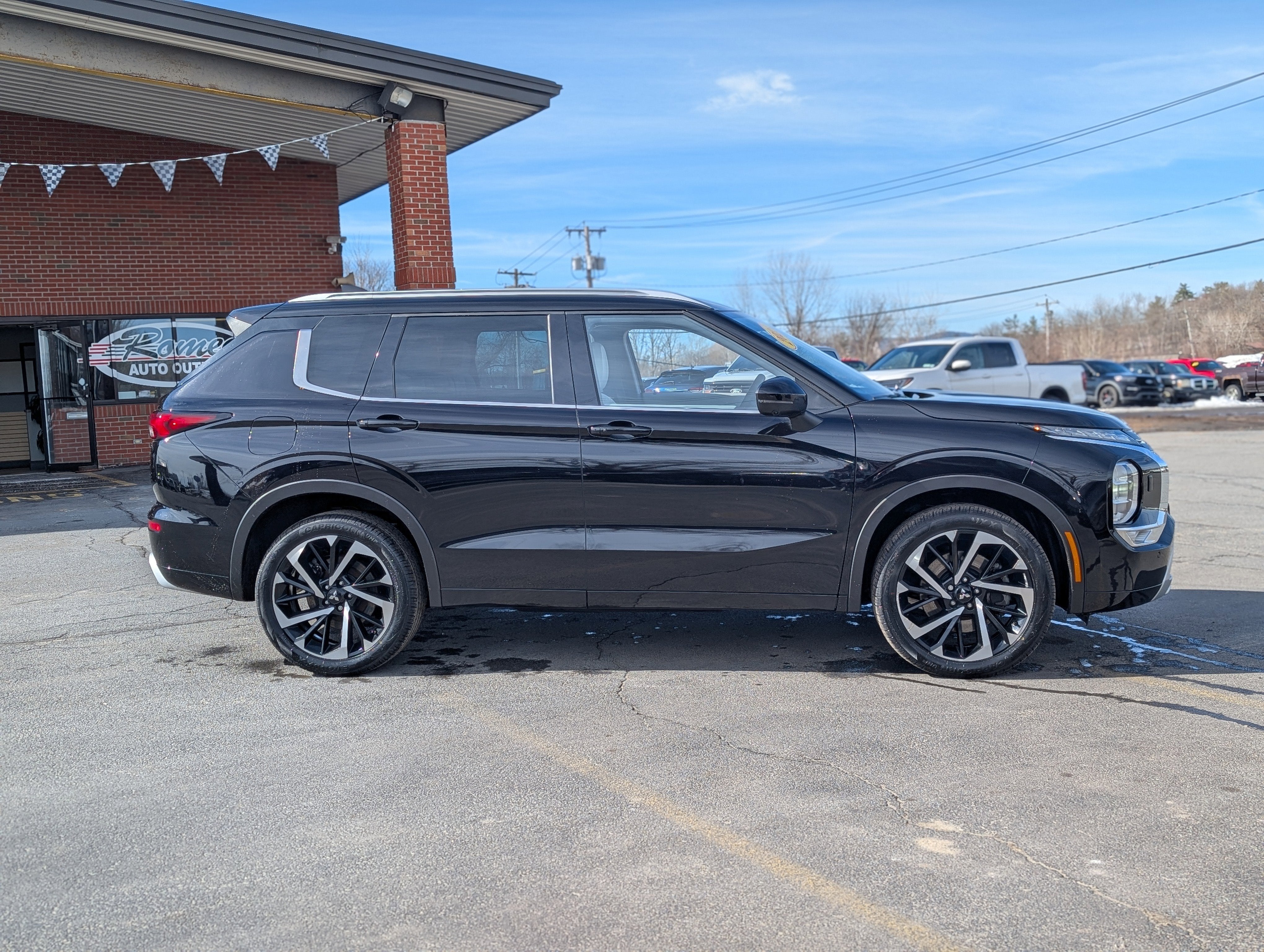 2023 Mitsubishi Outlander SEL