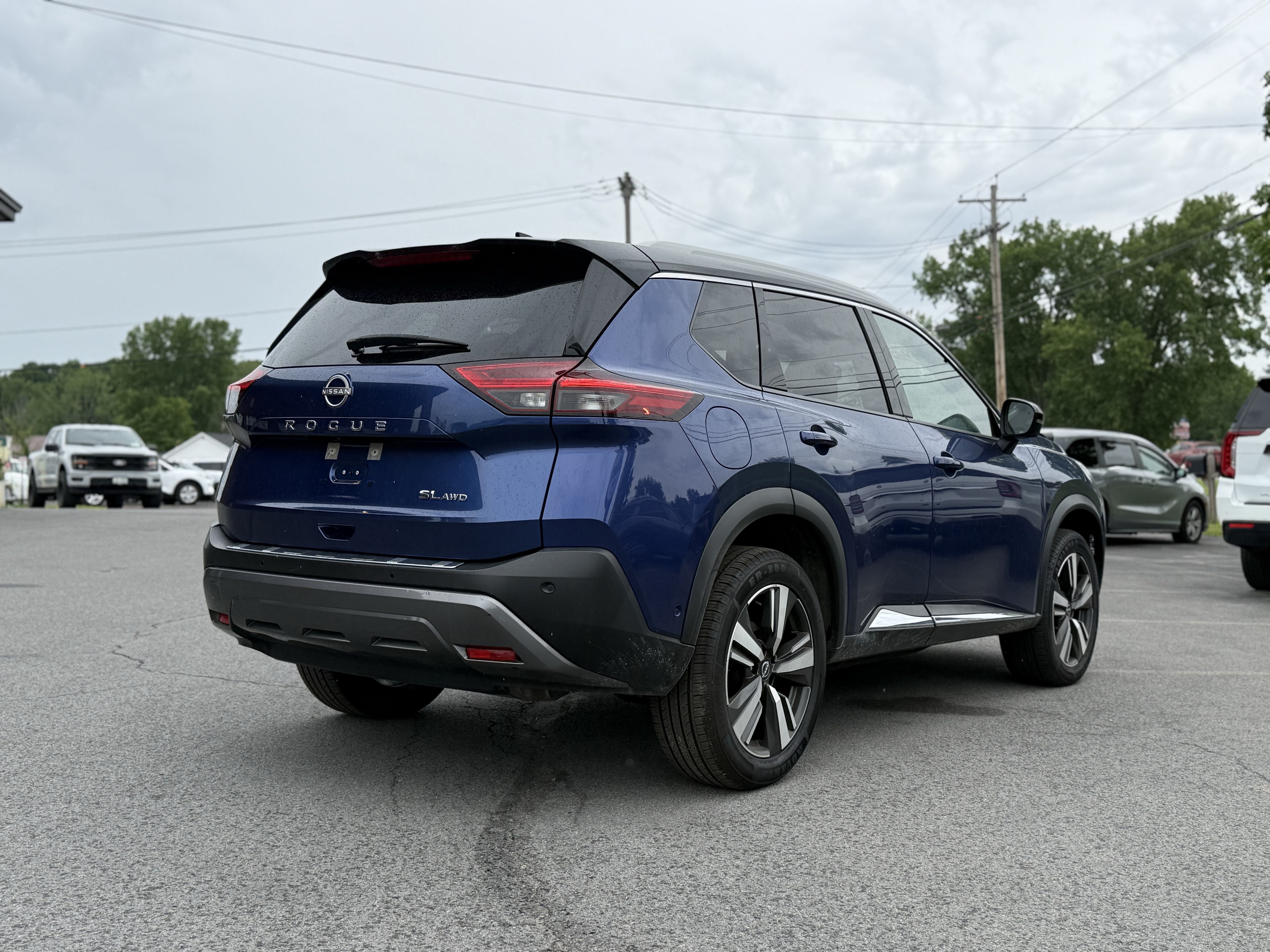 2023 Nissan Rogue SL