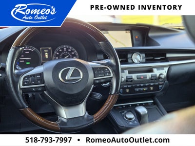 2016 Lexus ES 300h