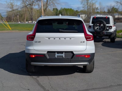 2024 Volvo XC40 B5 Plus Bright Theme