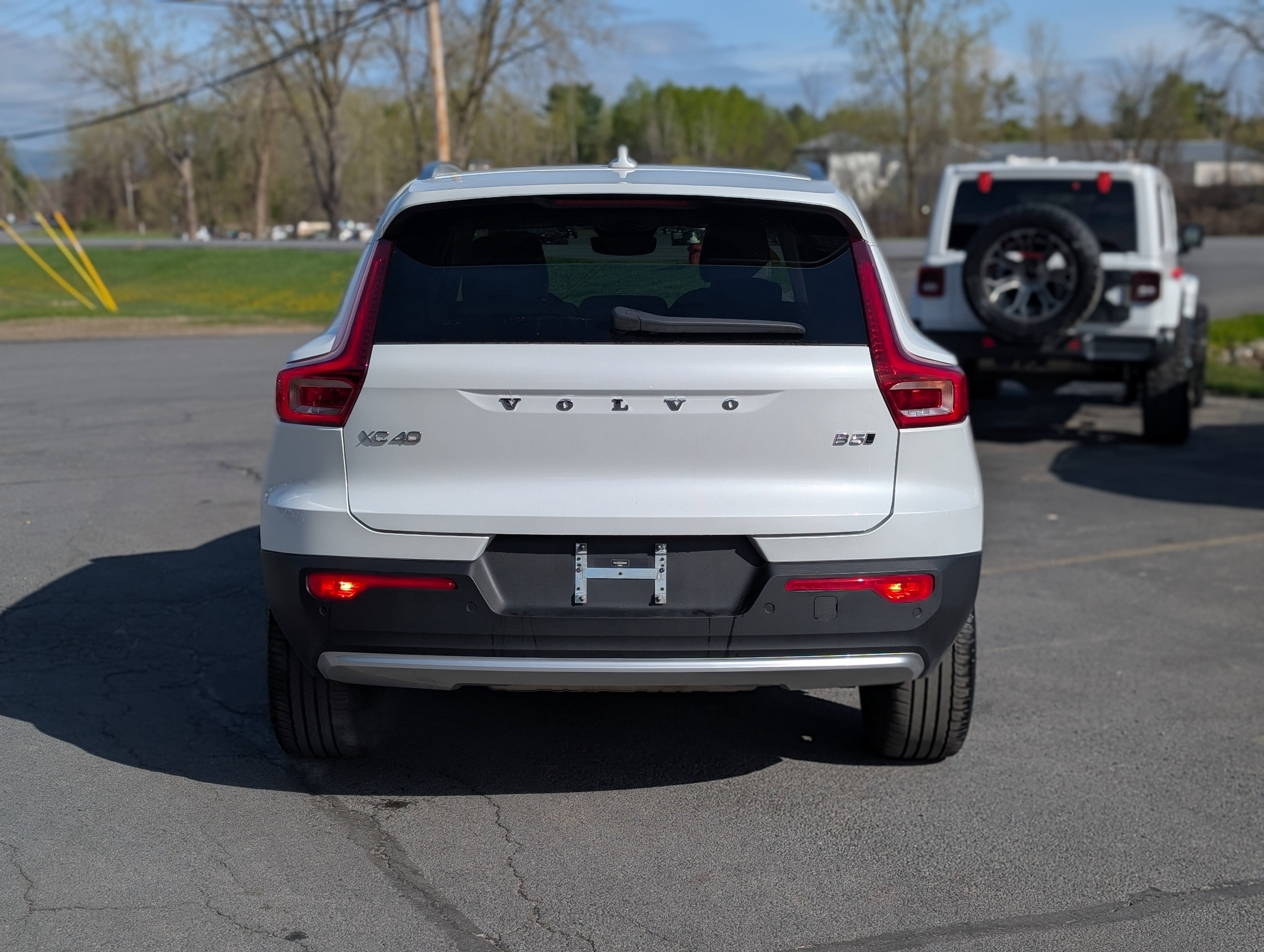 2024 Volvo XC40 B5 Plus Bright Theme
