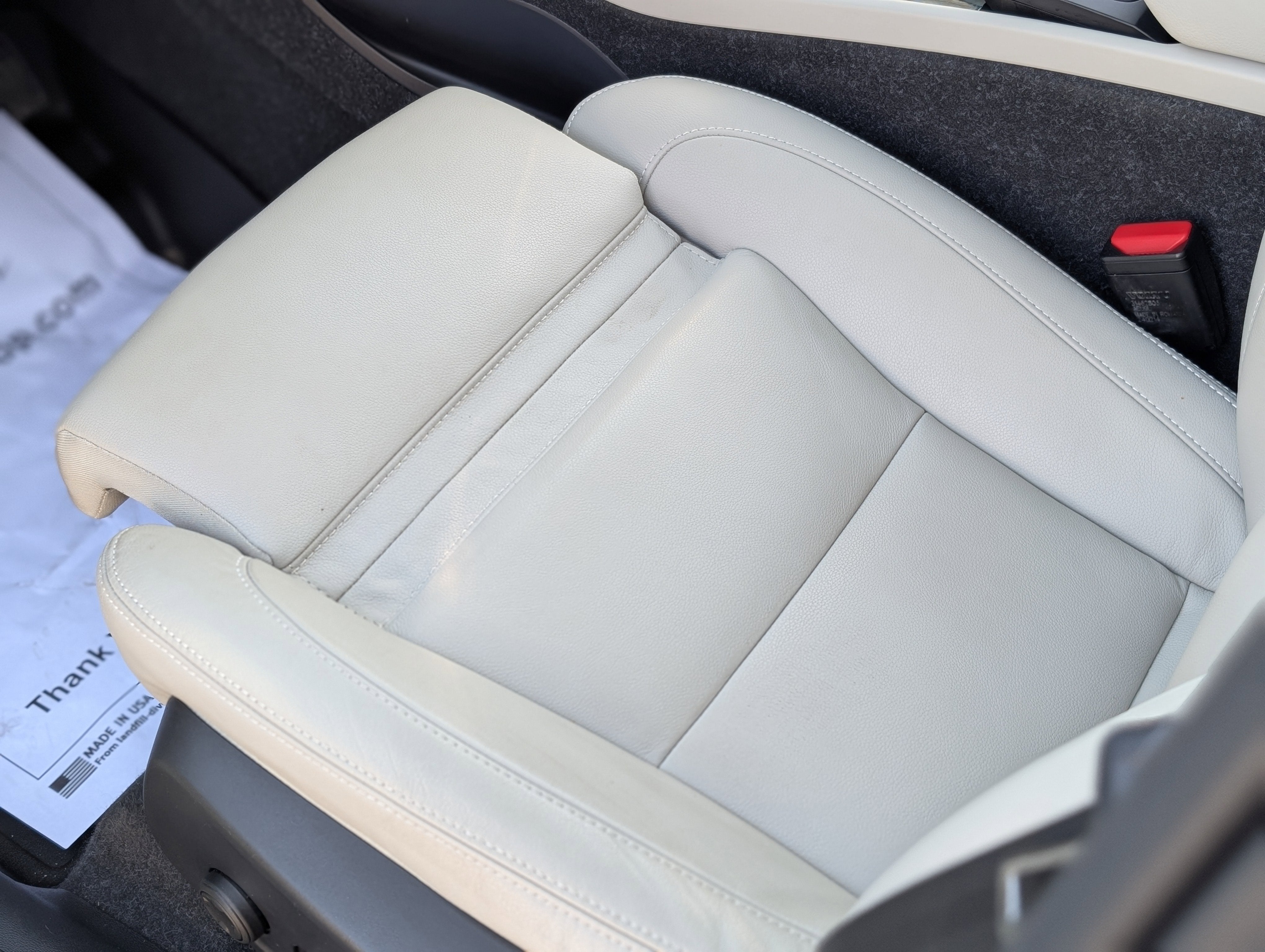 2024 Volvo XC40 B5 Plus Bright Theme