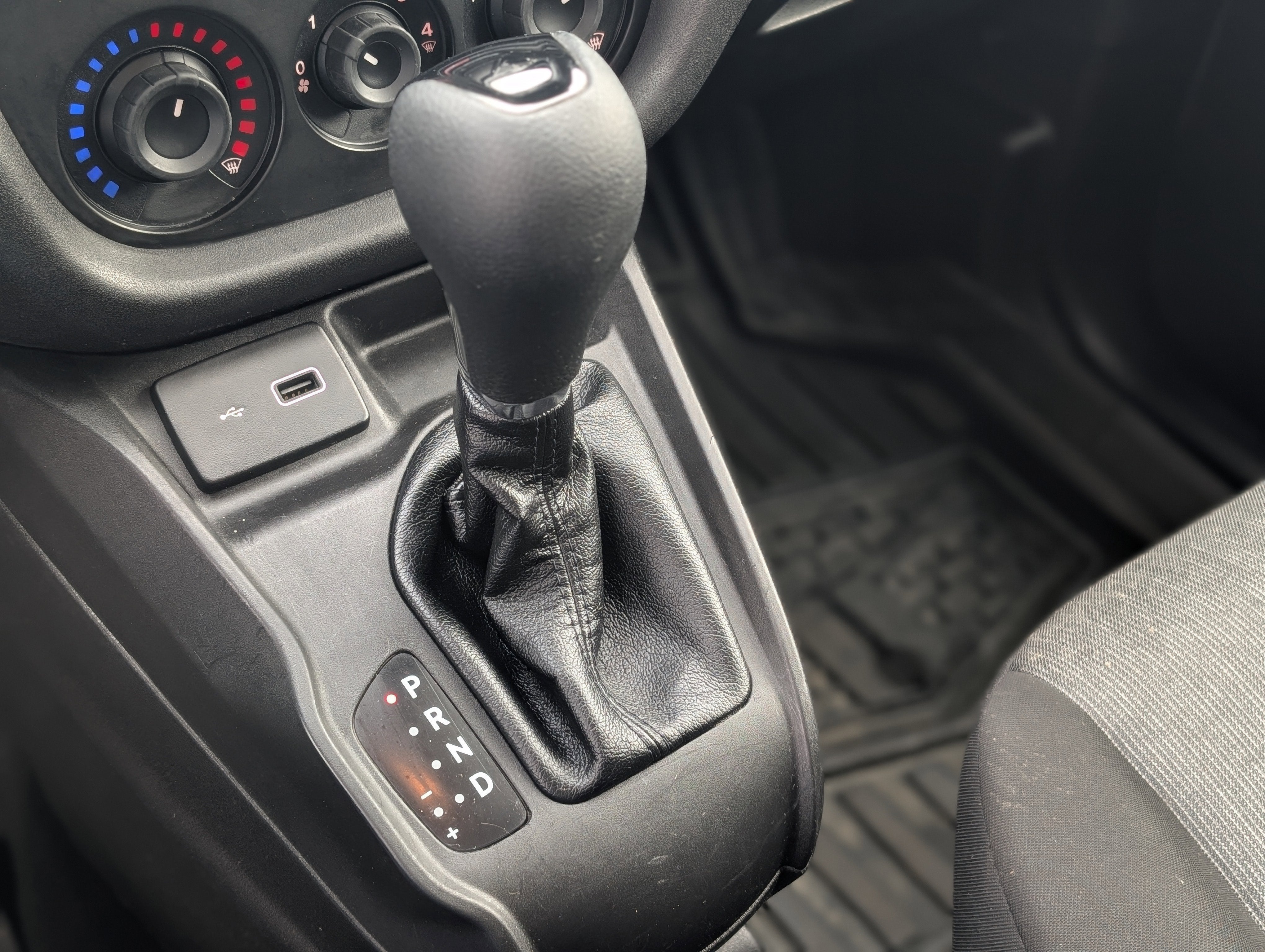 2022 RAM ProMaster City Base